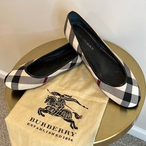 Vintage Burberry Ballet Flats!